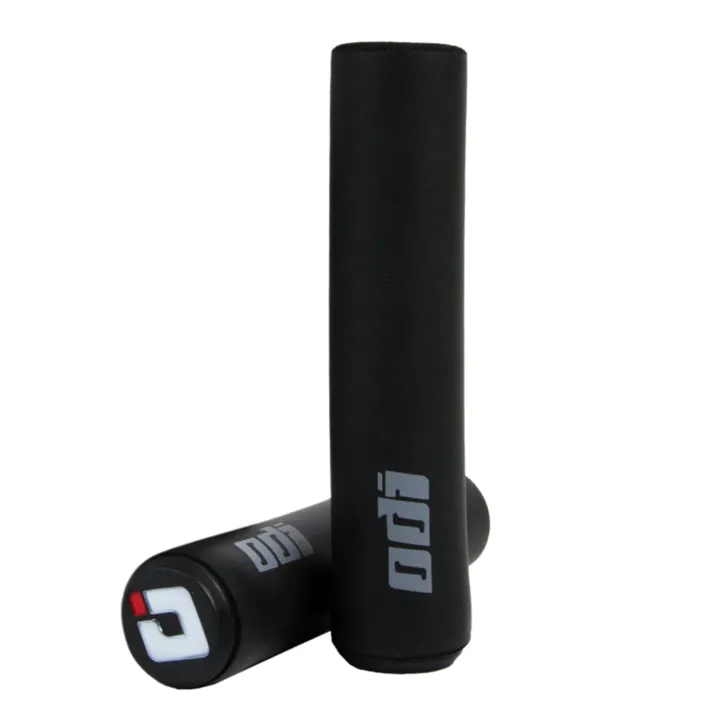 Kqueebee%20Odi%202%20Pair%20Bicycle%20Grip%20Silicone%20Handlebar%20Grips%20Shock-Absorbing%20Soft%20Mountain%20Bicycle%20Grip%20-%20Red%20&%20Black%20-%20Image%203