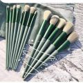 Mini Born 13 makeup brushes Mo Lan Di green beauty fast drySales promotion ing makeup brush set super soft Blush Powder brush. 