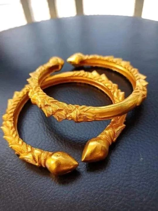 2%20Pieces%20(Gold%20Plated)%20Nepali%20Bangles%20Bala%20For%20Women%20-%20Image%204