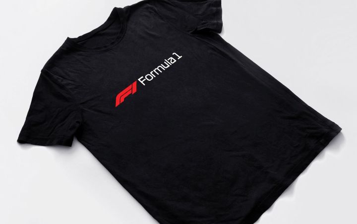 Formula%201%20%7C%20Printed%20Black%20T-Shirt%20for%20Men%20&%20Women%20-%20Image%203