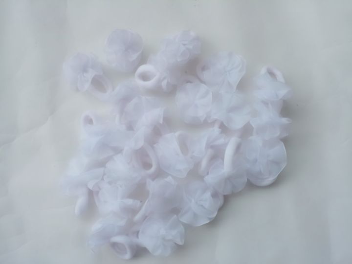12%20Pcs%20Cute%20White%20School%20Ribbon%20with%20Attached%20Rubber%20-%20Image%202