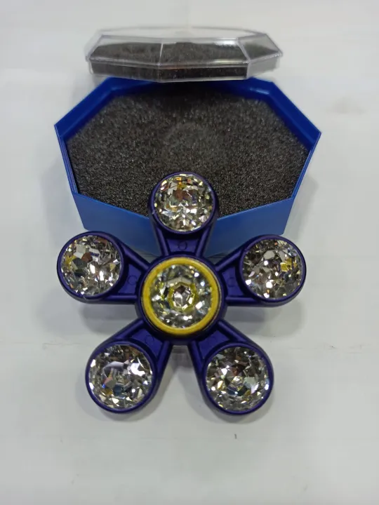 6%20Diamond%20High%20Speed%20Metal%20Fidget%20Spinner%20Toy%20-%20Image%203