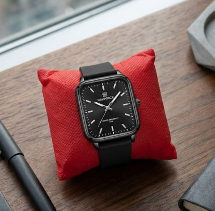 Modern%20Square%20Design%20Attractive%20Analog%20Wrist%20Watch%20For%20Ladies%20-%20Image%203