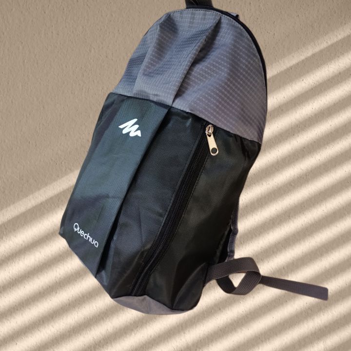 Quechua%20Cycling%20Backpack%20Hiking%20And%20Traveling%20Backpack%20Small%20Sized%20Bag%2010L%20-%20Image%202