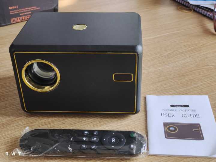 Smart%20Mini%20Projector%20-%20Image%202