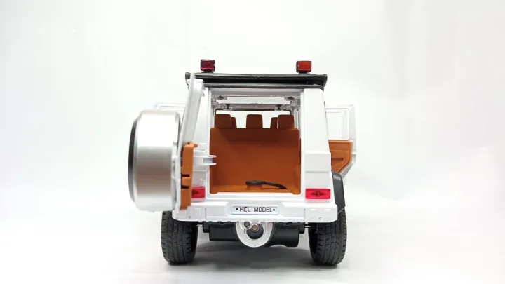 Remote%20Control%20Car,%20Mercedes%20Benz%20G%20Series%20Designed%20By%20HCF,%201:22%20Die%20Cast,%20Openable%20Doors,%20Booth,%20Bonnet,%20Humidity%20Fire%20Exhaust,%20Chargeable%20Battery%20-%20Image%207