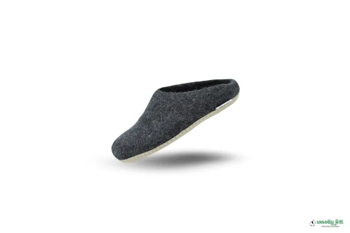 Handmade%20Charcoal%20Classic%20Wool%20Felt%20Slipper%20with%20Leather%20Sole%20-%20Image%202