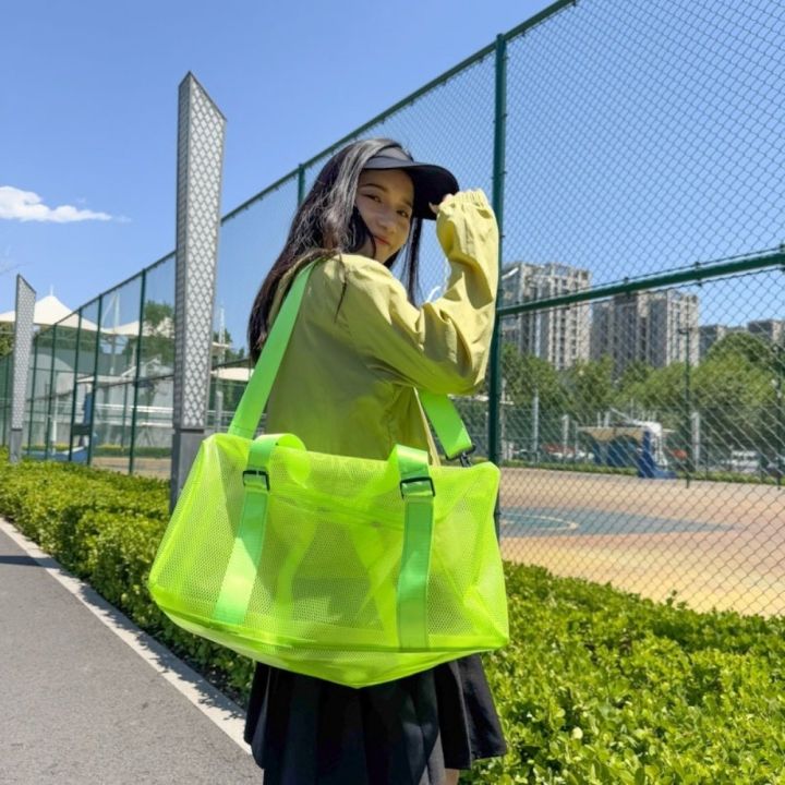 Portable%20Water%20Resistant%20PVC%20Travel%20Bag%20Waterproof%20Large%20Capacity%20Gym%20Sport%20Bag%20PVC%20Shoulder%20Fitness%20Transparent%20Bag%20Summer%20Beach%20-%20Image%206