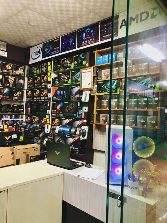 Transparent%20Gaming%20PC%20Full%20Setup%20with%20Ryzen%205%205600GT,%20256/512GB%20NVMe%20M.2%20SSD,%20500Watt%20PSU,%208/16GB%203200Mhz%20DDR4%20RAM%20-%20Image%209