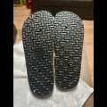 Mens half cover slippers. 