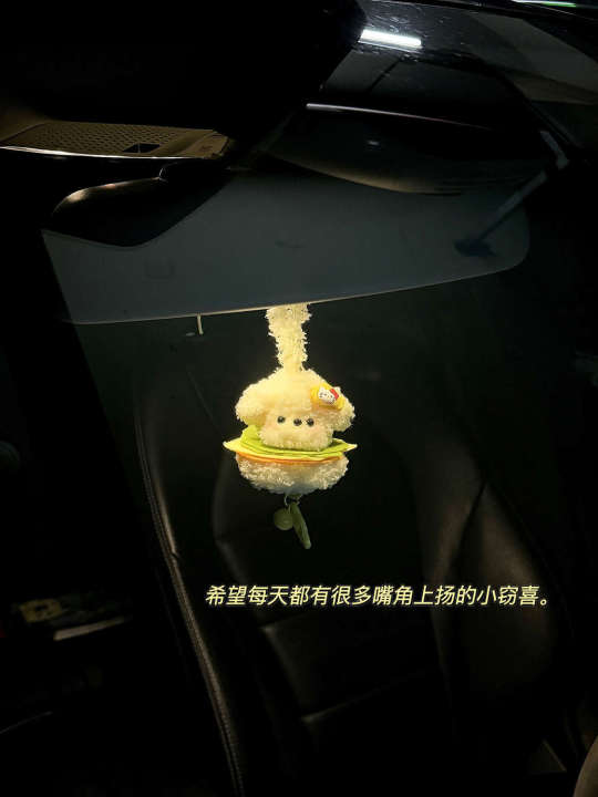 Hamburger%20Puppy%20Rearview%20Mirror%20Hanging%20Decoration%20Car%20Accessories%20Interior%20Ornament%20Cute%20Healing%20Doll%20for%20Women%20-%20Image%205