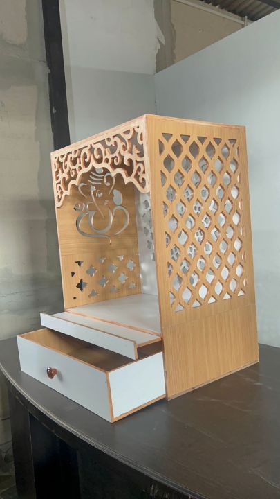 Traditional%20Jaali%20mandir%20-%20Image%202