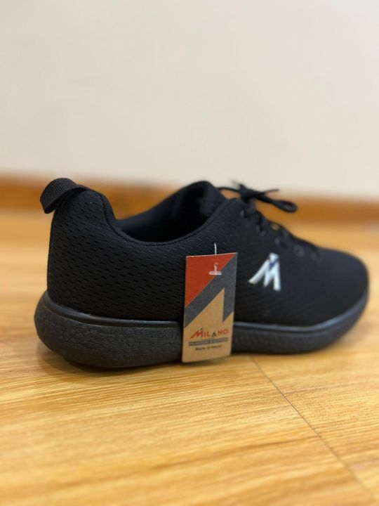 Black%20Sports%20Breathable%20Shoes%20for%20Men%20By%20Sneakers%20Point%20-%20Image%203