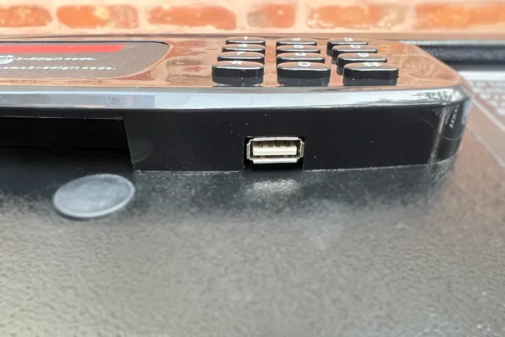 Laptop%20Compatible%20Safe%20Box,%20Hotel%20Safe%20Lockers,%20Hotel%20Safety%20Deposit%20Box,%20locker%20-%20Image%203