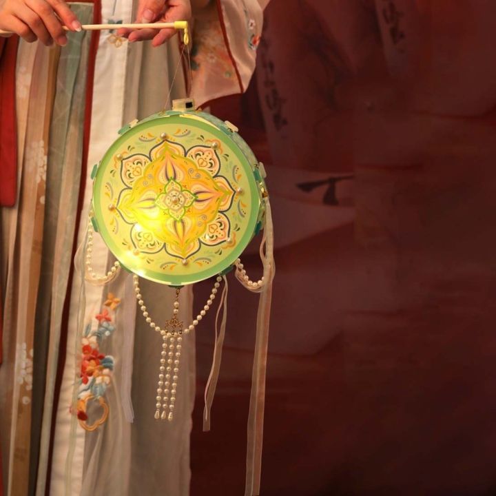 Chinese%20Portable%20Light%20LED%20Warm%20Glow%20Dunhuang%20Lanterns%20Bead-strand%20Drum%20Shaped%20Flower%20Drumlamp%20Hanging%20Ribbons%20Retro%20Pattern%20Ancient%20Style%20Light%20Crafting%20Activity%20-%20Image%207