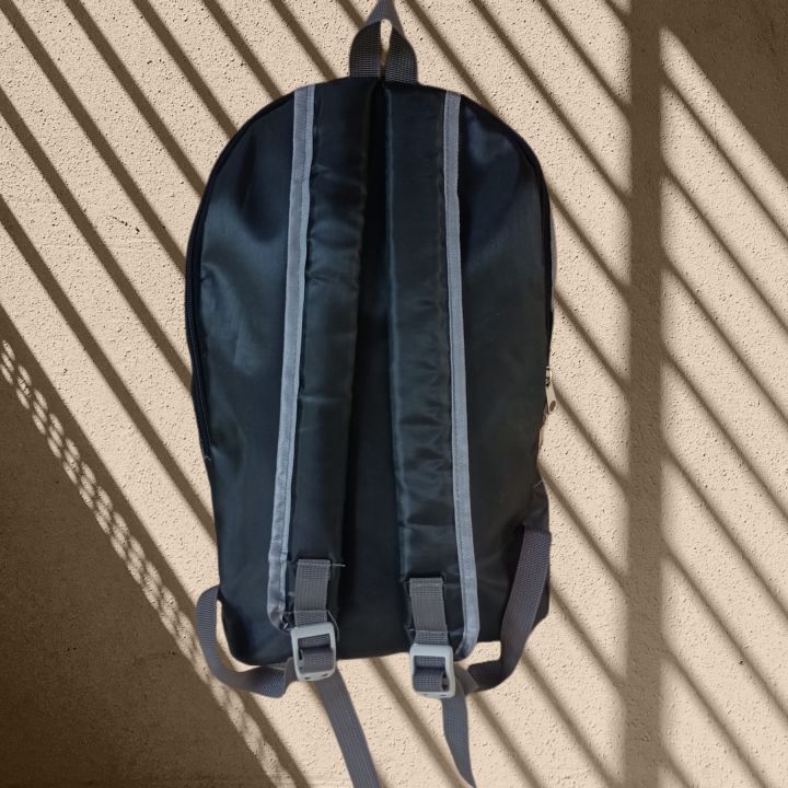 Quechua%20Cycling%20Backpack%20Hiking%20And%20Traveling%20Backpack%20Small%20Sized%20Bag%2010L%20-%20Image%205