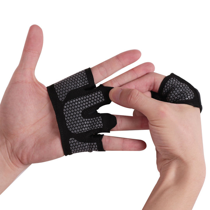 Four%20finger%20sports%20non-slip%20fitness%20half%20finger%20gloves%20silicone%20thickened%20men's%20and%20women's%20equipment%20dumbbell%20weightlifting%20strength%20training%20gloves%20-%20Image%203