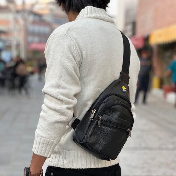 Men%20Crossbody%20Bag/%20Pu%20Leather%20-%20Black%20%20Fashion%20Premium%20Leather%20Cross%20Body%20Bag%20With%20Zippered%20Compartment%20-%20Image%204