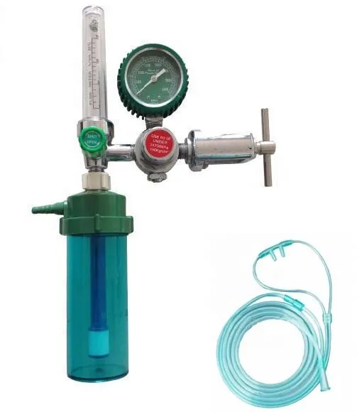 Oxygen%20Regulator%20With%20Humidifier%20Bottle%20&%20Pipe%20-%20Image%202