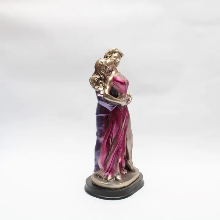 Purple%20Man%20&%20Women%20Showpeice%20-%20Image%203