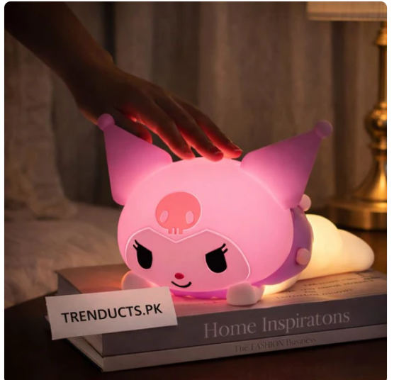 Sanrio%20Kuromi%20Patting%20Night%20Light%20YH-335%20-%20Cute%20Purple%20Anime%20Silicone%20LED%20Desk%20Lamp%20for%20Kids%20Bedroom,%20Rechargeable%20Soft%20Touch%20Sensor%20Pat%20Light%20Nightlamp%20Gift%20for%20Girls%20-%20Image%203