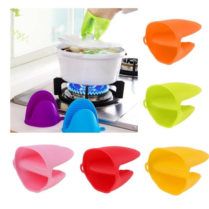 Silicone%20Hot%20Pot%20Holder%20Oven%20Mitts%20Mini%20Cooking%20Protection%20Glove%20Home%20Use(1Pair)%20(Colour%20May%20Vary)%20-%20Image%204