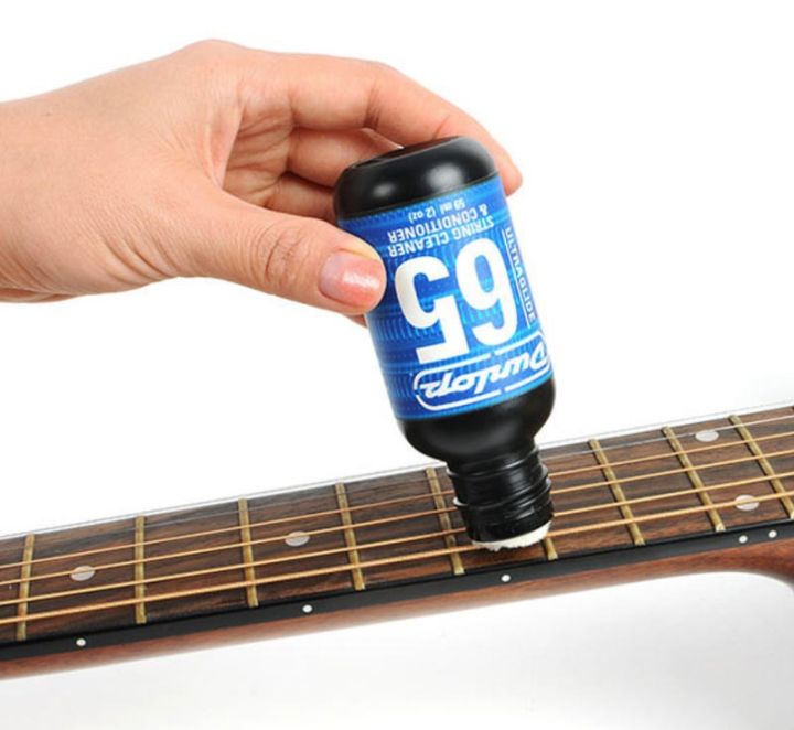 Dunlop%206582%20Ultraglide%20String%20Cleaner%20&%20Conditioner%20-%20Image%202