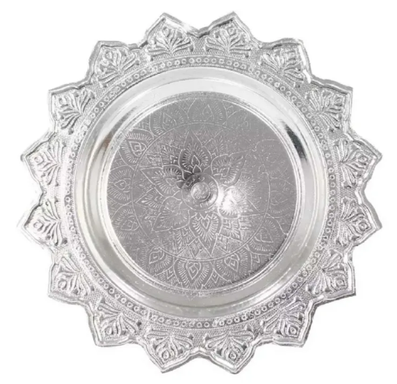18Cm%20Traditional%20Style%20Dashain%20Tika%20Thali%20With%20Silver%20Coated%20Made%20In%20Thailand%20-%20Image%203