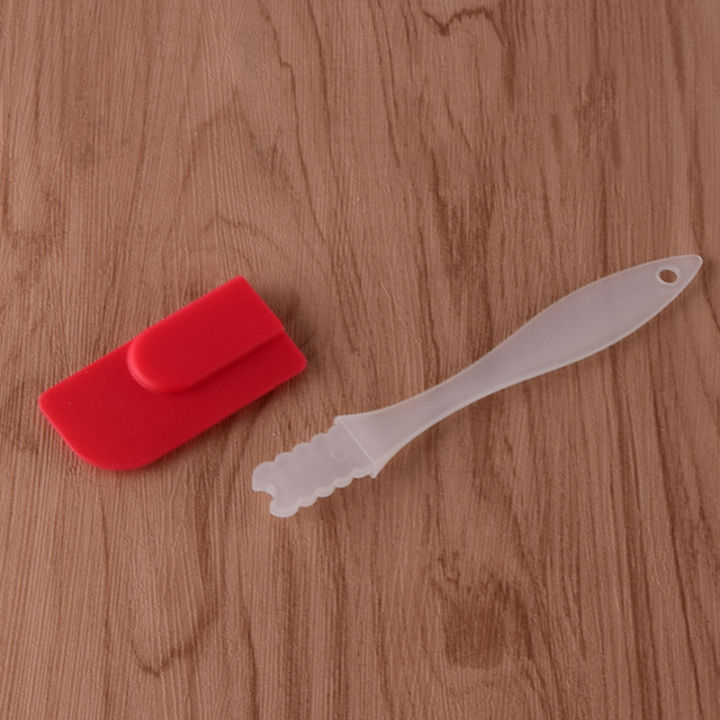 Silicone%20Non-Sticky%20Spatula%20and%20Oil%20Brush%20Sets%20-%20Image%205