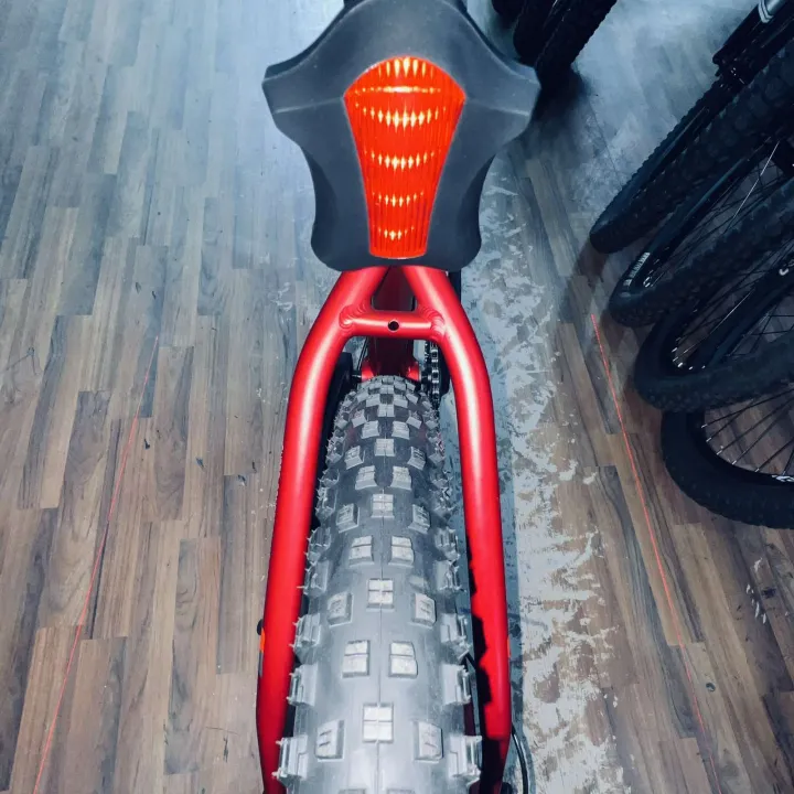 "Nighttime%20Safety:%20Laser%20Bicycle%20Rear%20Tail%20Flashing%20Light%20-%20High%20Visibility%20Warning%20Lamp"%20-%20Image%203