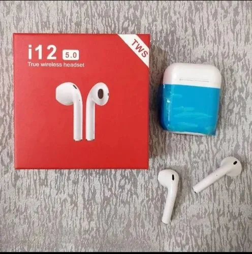 I12%20TWS,%205.0%20Bluetooth%20Headset%20-%20Image%202