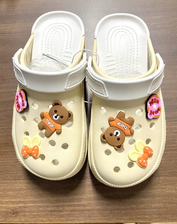 Premium%20Beautiful%20Premium%20crocs%20with%20stickers%20-%20Image%202