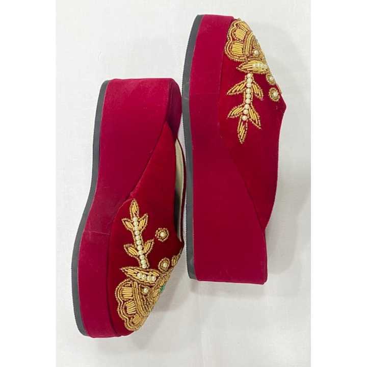 Ladies Close Velvet Shoes