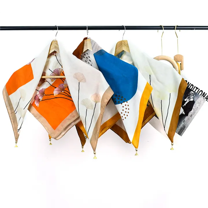 Suzhou%20and%20Hangzhou%20portable%20lazy%20magnetic%20buckle%20triangle%20scarf%20multi-purpose%20wholesale%20autumn%20and%20winter%20shawls,%20square%20scarves,%20silk%20scarves,%20scarves,%20high-end%20sense%20-%20Image%203