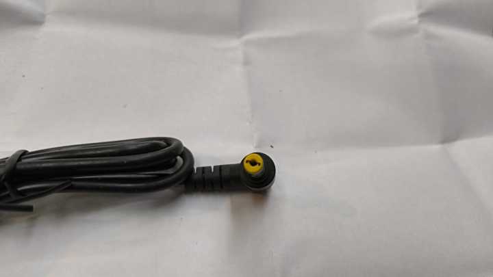 LAPTOP%20ADAPTER%20CABLE%20DIFFERENT%20MODELS%20-%20Image%202