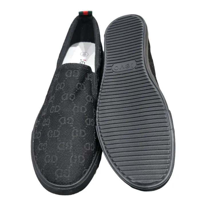Black%20Color%20Levo%20No%20Lace%20Slip%20On%20Sneaker%20For%20Men%20-%20Image%204