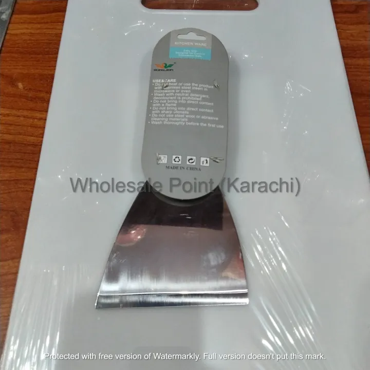 Stainless%20steel%20griddle%20scrapper%20with%20wood%20handle%20-%20Image%202