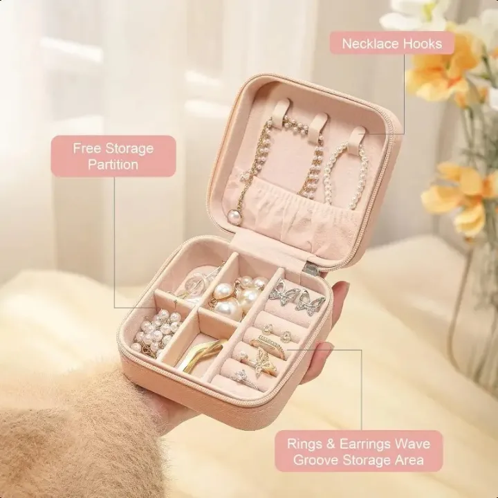 Rings,%20Earrings%20&%20Bracelets%20Jewellery%20Holder%20%E2%80%93%20Lightweight%20Jewelry%20Organizer%20Compact%20Pink%20Jewelry%20Storage%20Box%20%E2%80%93%20Keeps%20Jewelry%20Safe%20Portable%20Organizer%20-%20Image%204