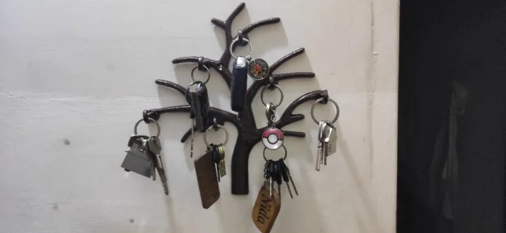 New%20Decorative%20Tree-Shaped%20Metallic%20Antique%20Design%20Wall%20Mounted%20Key%20Holder%20-%20Brown%20-%207%20Hooks%20-%20Image%202