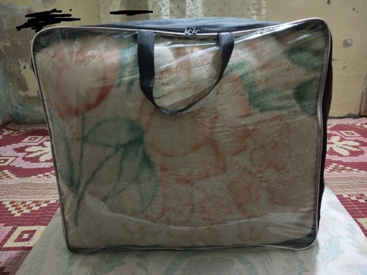 Full%20Size%20Blanket%20Cover%20Bag%20Plastic%20Storage%20Bag%20Dustproof%20Space-saving%20Clothes%20Organizer%20-%20Image%203