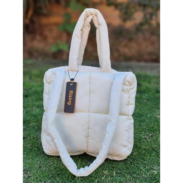 Large%20Square%20Queenie%20Quilted%20Zipper%20Bag%20with%20Handle,%20Fashionable%20and%20Spacious%20Tote%20Bag%20-%20Image%207