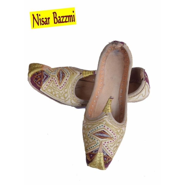 Traditional%20Khussa%20For%20Men%20-%20Image%202