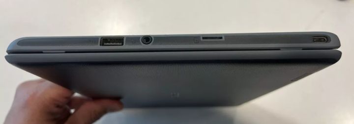 Asus%20Chromebook%20C204E%20-%20Intel%20Celeron%20Processor%20-%204GB%20Ram%20-%2032GB%20Storage%20-%2011.6"%20Screen%20-%20Playstore%20-%20Update%202029%20-%20Image%204