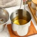 Deep Frying Pot with Basket 1200ml Stainless Steel Fryer Pot with Long Handle Mini Deep Oil Fryer For French Fries, Shrimp, Fish, Chicken Wings etc.. 