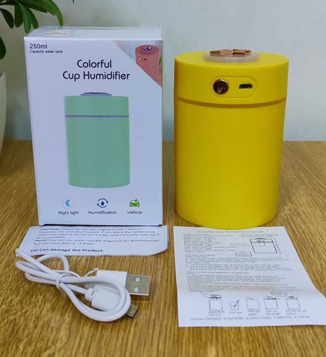 250ml.%20Mini%20Cup%20Humidifier%20with%20Color%20Changing%20Light%20-%20Image%209
