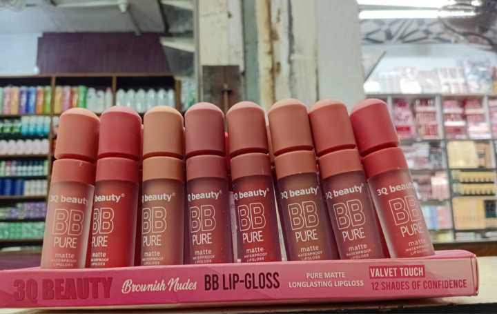 BB%20Matte%20Lip%20Gloss%20Beauty%20-%20Image%205