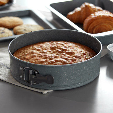 Non%20Stick%20Cake%20Pans-Kitchen%20&%20Dining%20-Bakeware%20-Baking%20Trays%20&%20Pans%20Pack%20of%203%2018cm,20cm,22cm%20Full%20Set%20-%20Image%205