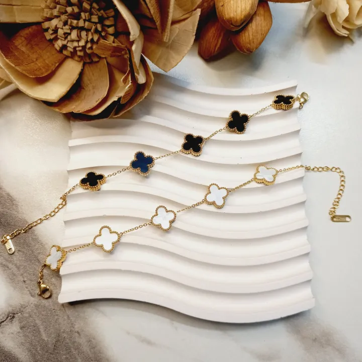 Clover%20Leaf%20Chain%20Bracelet%20-%2018K%20Gold%20Plated%20Bracelet%20-%20Stainless%20Steel%20Bracelets%20-%20Anti%20Tarnish%20JeweIry%20-Imported%20Thai%20Quality%20Jewellery%20For%20Girls%20&%20Women%20-%20Image%202