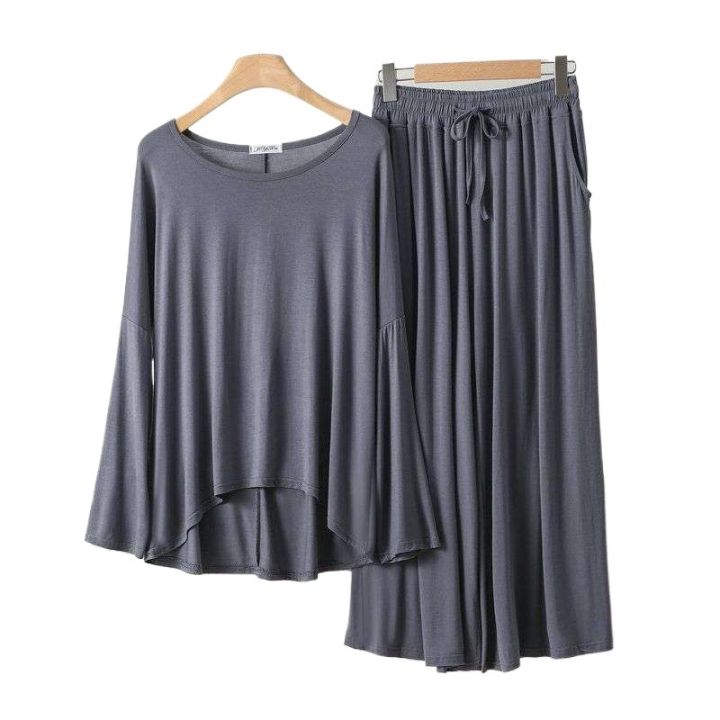 Grey%20Loose%20Sleeves%20T-shirt%20With%20Plazzo%20Trouser%20Suit%20-%20Image%203