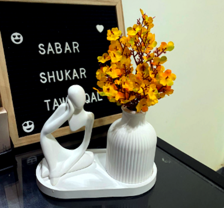 3pc%20set%20of%20Thinker%20statue,%20Trinket%20tray%20and%20mini%20bud%20vase%20Set%20for%20Home%20Office%20Decor%20Mini%20Sculptures%20for%20Living%20Room,%20Bookshelf,%20Desktop%20Decoration,%20Thinker%20Ornament,%20Aesthetic%20home%20decor%20%20-%20Rashid%20Gift%20Center%20-%20Image%205